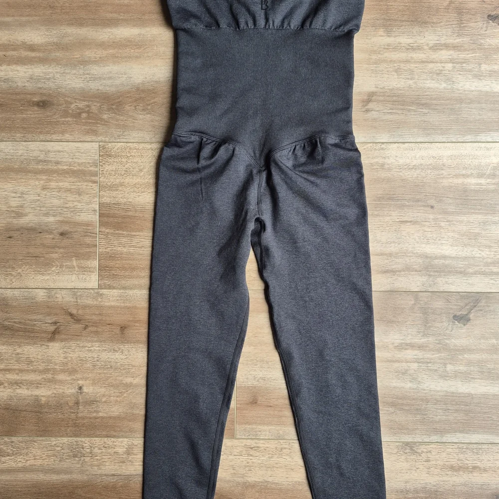 NWT Buff Bunny Corset Charcoal Gray Bodysuit Seamless Shapewear Small 24" Inseam - Picture 8 of 9
